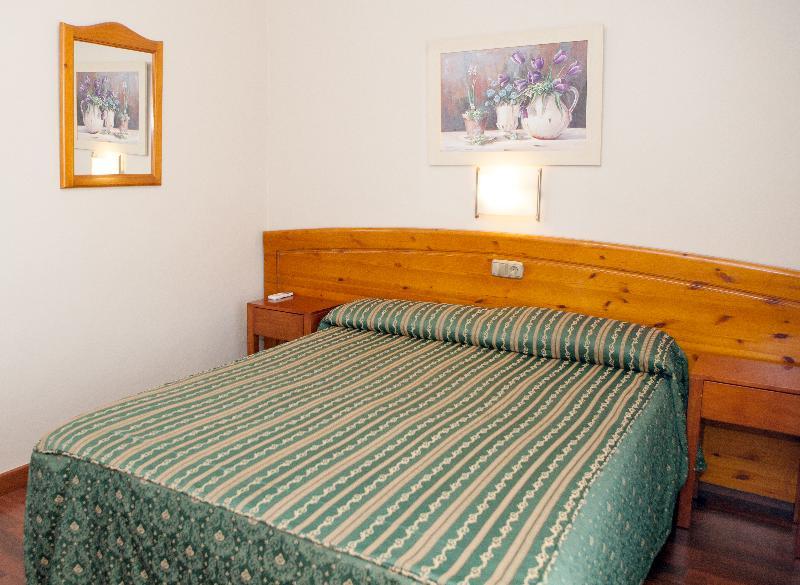 Hotel Alameda Malaga Bagian luar foto