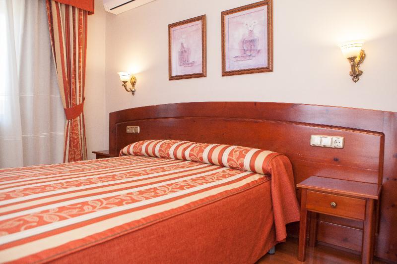 Hotel Alameda Malaga Bagian luar foto