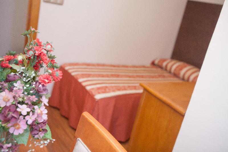 Hotel Alameda Malaga Bagian luar foto
