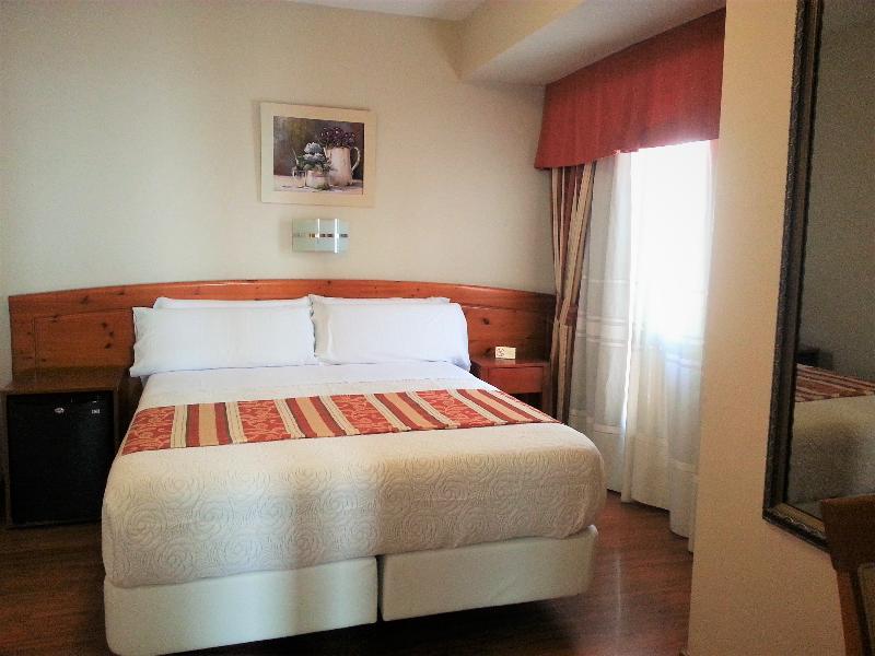 Hotel Alameda Malaga Bagian luar foto