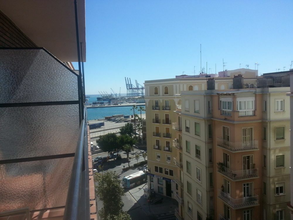 Hotel Alameda Malaga Bagian luar foto