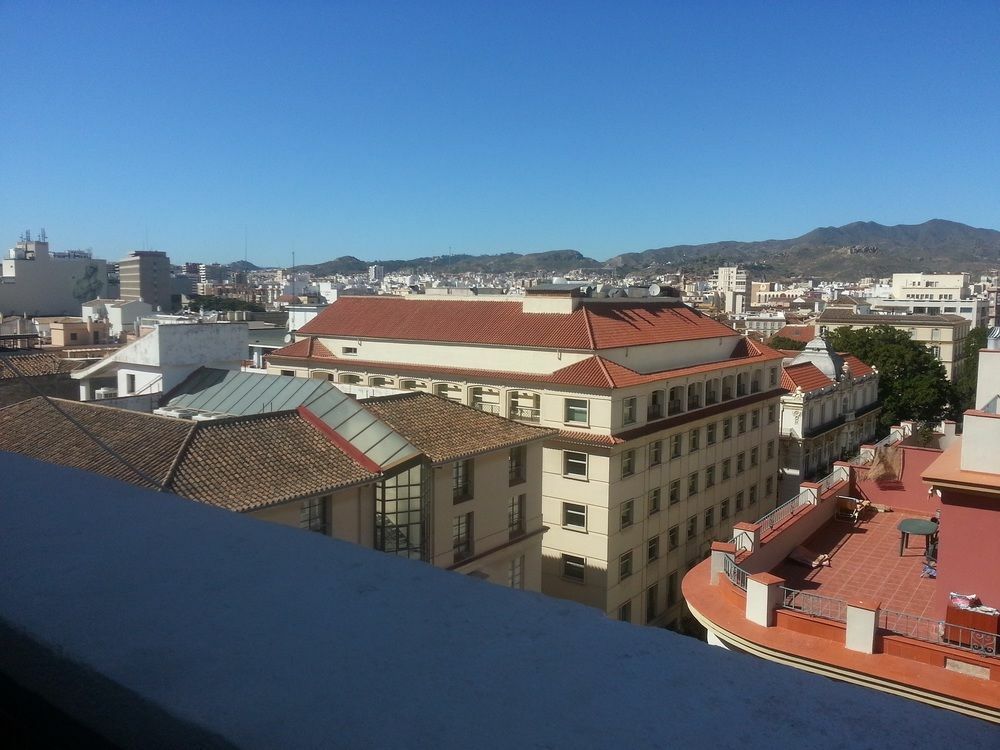 Hotel Alameda Malaga Bagian luar foto
